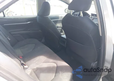 2019 Toyota Camry Le z USA, uszkodzony, nr VIN 4T1B11HK2KU771648